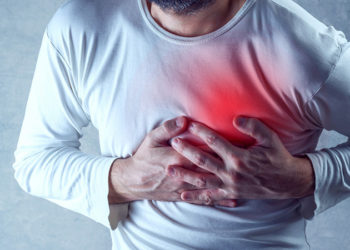 Uzmanlar, Covid-19 geçirdikten sonraki bir ay için "kalp rahatsızlığı" uyarısında bulundu: Çarpıntı ve aritmi gelişebilir