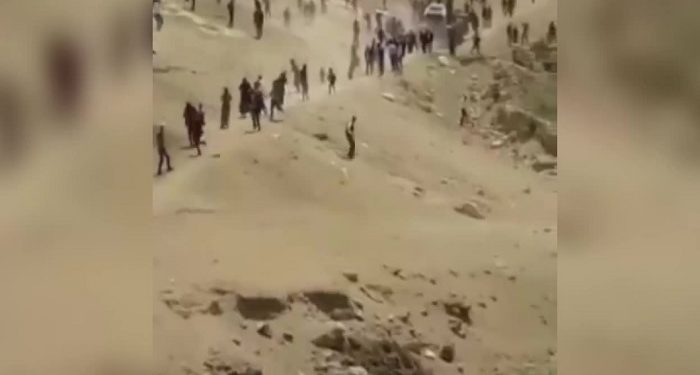 Van’da asker ve korucular, maden ocağına direnen köylülere ateş açtı