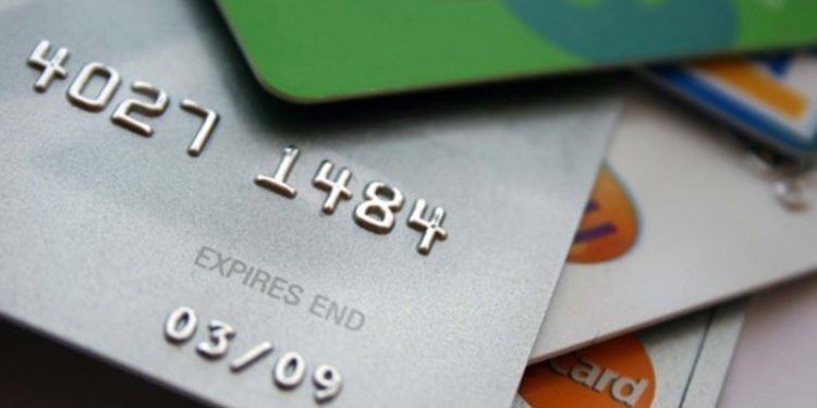 Vatandaş bütçesini denkleştirmek için çareyi kredi kartında aradı!