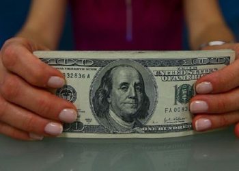 Vatandaşların döviz mevduatı Nisan'ın son haftasında 400 milyon dolar azaldı