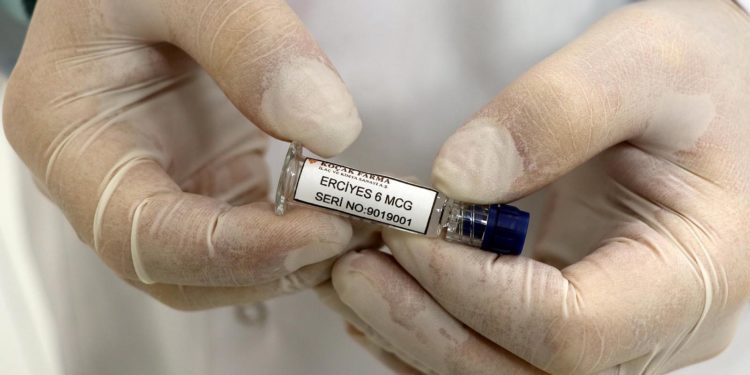 Yerli aşının Faz-3 aşamasında plasebo yerine Sinovac kullanılacak