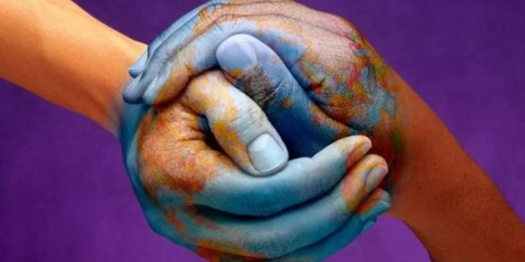 Yetkin: Yeni insan hakları paketi açılıyor, dostlar alışverişte görsün