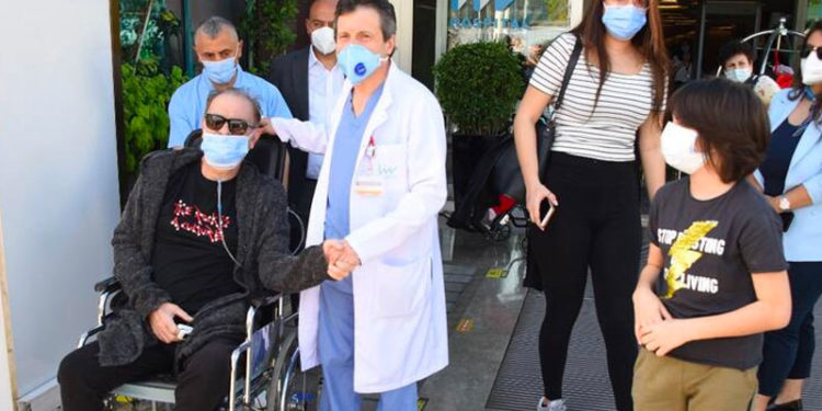 Yoğun bakımda Koronavirüs tedavisi görmüştü; oyuncu Burak Sergen taburcu oldu
