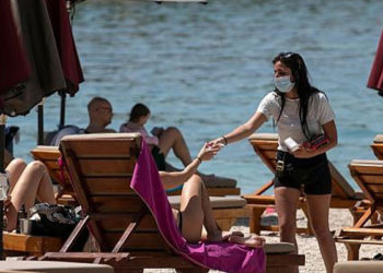 Yunanistan bu sezon turizmden umutlu, Covid-19'a rağmen plajlar yeniden açıldı