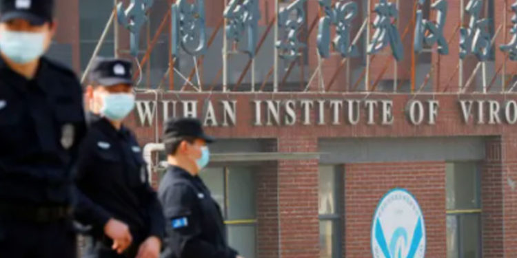 Çin, "Kaydedilen ilk Koronavirüs vakasından önce Vuhan laboratuvarındaki personel hastalanmıştı" haberini yalanladı