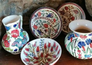 Çini sanatçısı Akgönül'ün 200'den fazla eseri çalındı