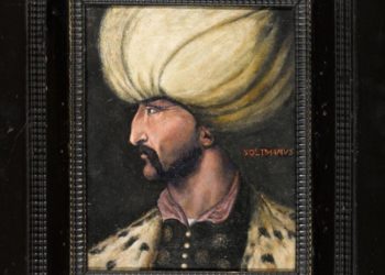 İmamoğlu: Kanuni Sultan Süleyman portresi evine dönüyor