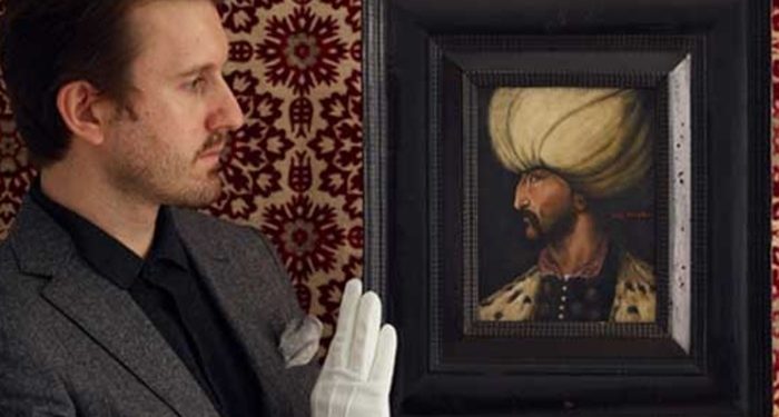 İngiltere'den 350 bin sterline alınan Kanuni portresi İBB’ye bağışlandı