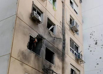 İsrail, Gazze'de sivillere ait binayı vurdu: Ölü sayısı 25'e yükseldi