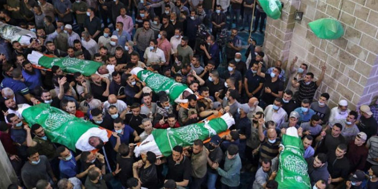 İsrail bombardımanında aynı aileden 10 kişi hayatını kaybetti