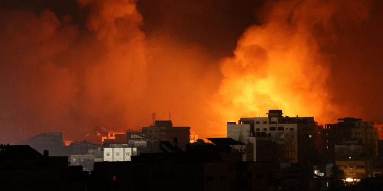 İsrail ordusu Hamas'ın Gazze'deki tünel sistemini vurdu