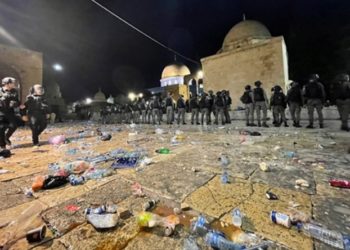 İsrail polisinden Mescid-i Aksa’da ses bombalı saldırı: 178 Filistinli yaralandı