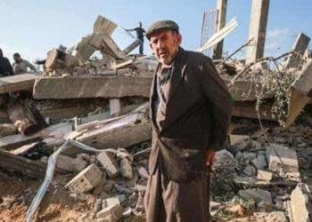 İsrail saldırısının ardından Gazze sokakları: Bayram namazı enkazda kılındı