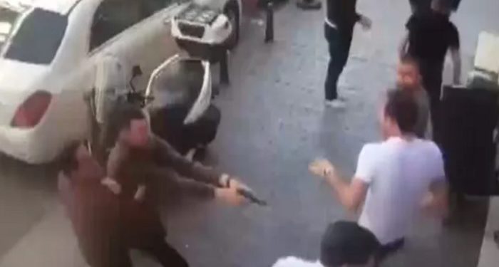 İstanbul’da altın toptancısında soygun girişimi: Soygunculardan 3’ü polis çıktı!