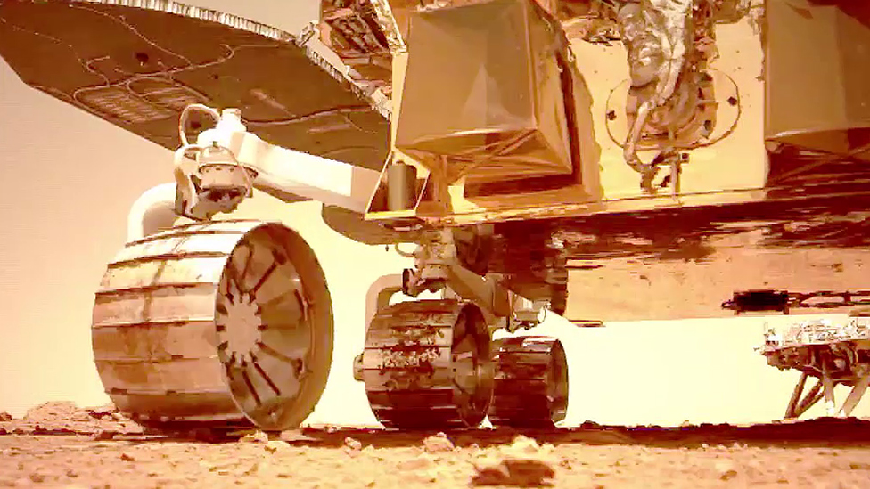 Çin, Mars'a gönderdiği uzay aracı Zhurong'un görüntülerini paylaştı