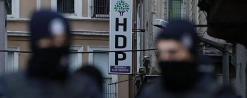 İstanbul'da ev baskınları: HDP üye ve yöneticileri gözaltında