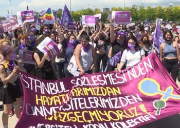 İstanbul Sözleşmesi’nden çıkma kararı 1 Temmuz’da resmileşiyor, kadınlar gösterilerini sürdürüyor