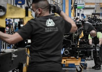 Fransız şirketleri mültecilerin iş dünyasına katılımı için kampanya başlattı