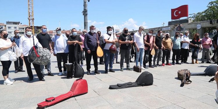Müzik ve tiyatro emekçileri: Sesimizi duyan yok, sistem bizi yok sayıyor