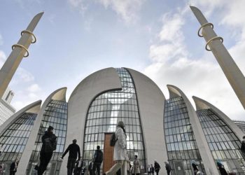 Almanya, ‘ithal imamlara’ karşı ‘yerli imam’ yetiştirmeye başladı