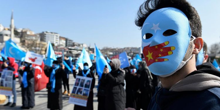 İngiltere’de kurulan “Uygur Mahkemesi” insan hakları ihlallerine dair delil toplamaya başladı