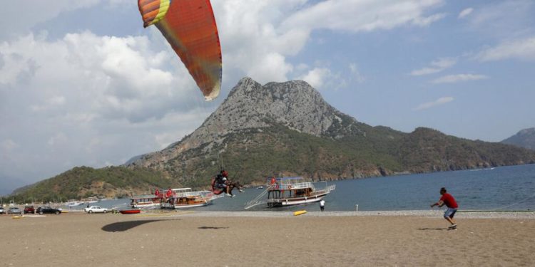 Rusya, Türkiye’ye uyguladığı uçuş kısıtlamasını 20 gün daha uzattı