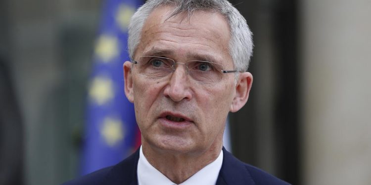 NATO, Moskova ve Minsk’i müttefiklerini tehdit etmemeleri konusunda uyardı