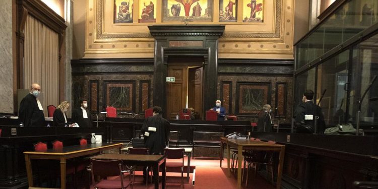 AB-AstraZeneca aşı tedariki davasında iki taraf da zafer ilan etti