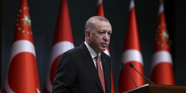 Cumhurbaşkanı Erdoğan: 1 Temmuz’dan itibaren sokağa çıkma kısıtlamalarını kaldırıyoruz
