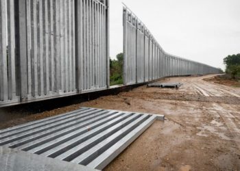 Yunanistan Meriç Nehri sınırında çelik duvar inşaatına başladı