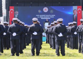 Son dönemde artan polis intiharlarının sebepleri neler? Uzmanlar ne diyor?