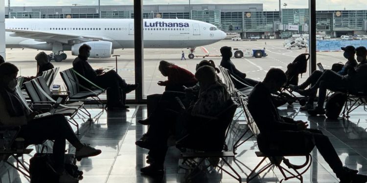 Moskova’ya misillemede bulunan Almanya, Rus uçaklarının gelişine izin vermedi