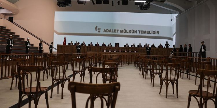 ‘Elmalı davası’: Cinsel istismara uğrayan çocukların anne ve babasına tutuklama talebi