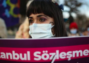 Türkiye’nin İstanbul Sözleşmesi’nden çekilmesine 3 gün kala 1 milyona yakın imza toplandı