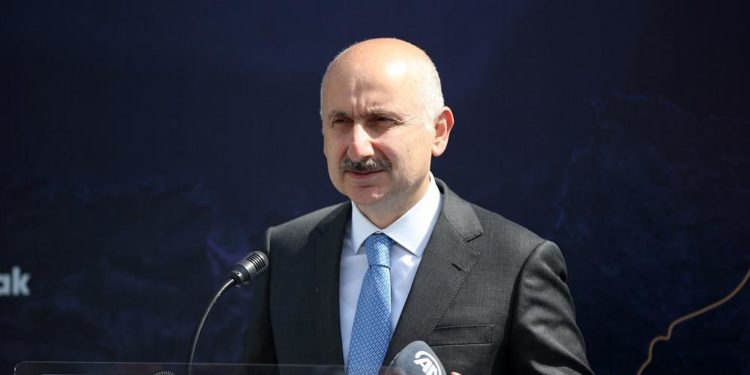 Ulaştırma Bakanı Karaismailoğlu: Kanal İstanbul deniz salyasını bitirecek