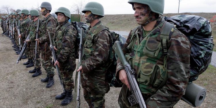 NATO’dan, Afgan askerlerin eğitimi için Katar’da üs kurma planı; Türkiye asker gönderebilir