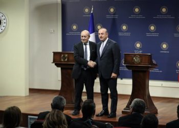 Çavuşoğlu: Türkiye ve Fransa dost ve müttefik iki ülke ve böyle kalacaklar