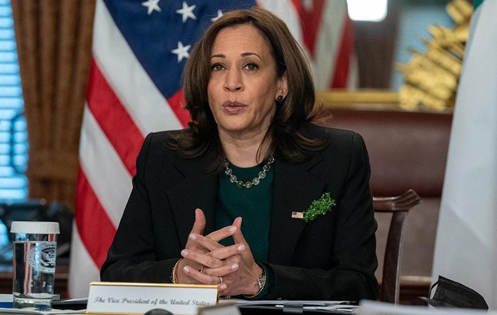 ABD Başkan Yardımcısı Kamala Harris’in uçağı zorunlu iniş yaptı