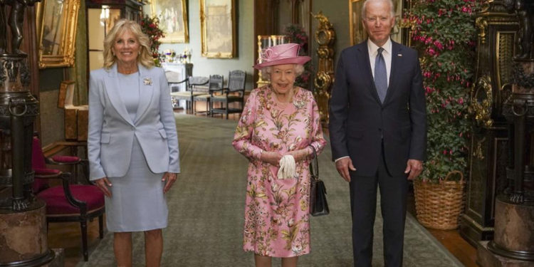 ABD Başkanı Biden: Kraliçe bana annemi hatırlattı