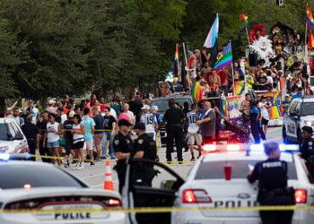 ABD’de kamyonet sürücüsü LGBT yürüyüşüne katılan göstericileri ezdi