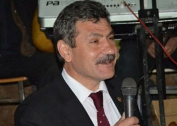 AKP'li eski vekil çirkin sözlerle oy istedi: Eğer kaybedersek Reis'e böyle derler...