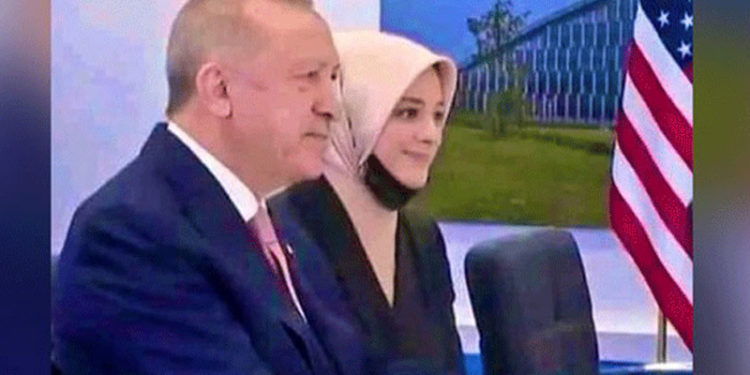 Abdurrahman Dilipak'tan Cumhurbaşkanı Erdoğan'a: Bir mesaj verilecekse, Macron’la görüşmede, tercümanınız başörtülü olabilirdi