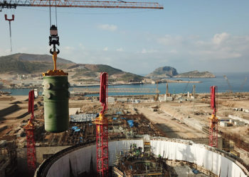 Akkuyu Nükleer Güç Santrali'nde ilk reaktör kabının kurulumu yapıldı