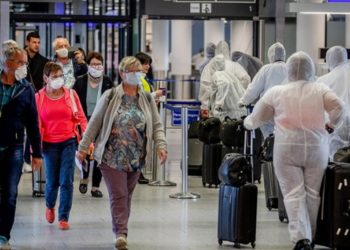 Almanya T&uuml;rkiye de dahil 'riski d&uuml;şen' &uuml;lkelere olan seyahat &ouml;nlemlerini kaldırıyor