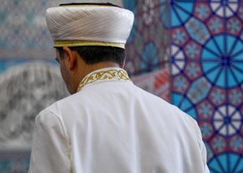 Almanya ‘yerli imam’ yetiştirmeye resmen başladı