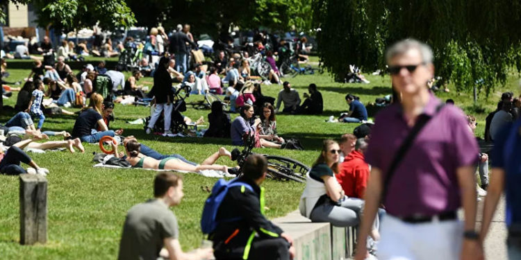 Almanya'da aşı önceliği sıralaması kaldırıldı