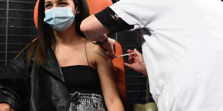 Almanya'da aşılama hız kazandı: Dörtte birinden fazlası tam aşılandı