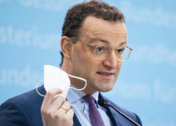 Almanya'da "düşük kaliteli maske" iddiaları Sağlık Bakanı'nı zora soktu