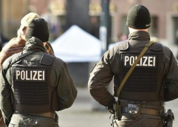 Almanya’da bıçaklı saldırgan dehşeti: 3 kişi öldü, en az 6 kişi yaralandı