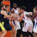 Anadolu Efes-Fenerbahçe Beko maçında kavga: 4 oyuncu diskalifiye edildi!